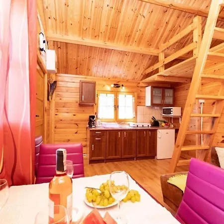Gemuetliches Holzferienhaus In Gmina Postomino * Rusinowo (Slawno)