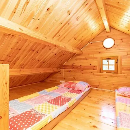 Gemuetliches Holzferienhaus In Gmina Postomino *