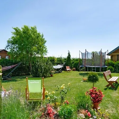 Gemuetliches Holzferienhaus In Gmina Postomino Ferienhaus *